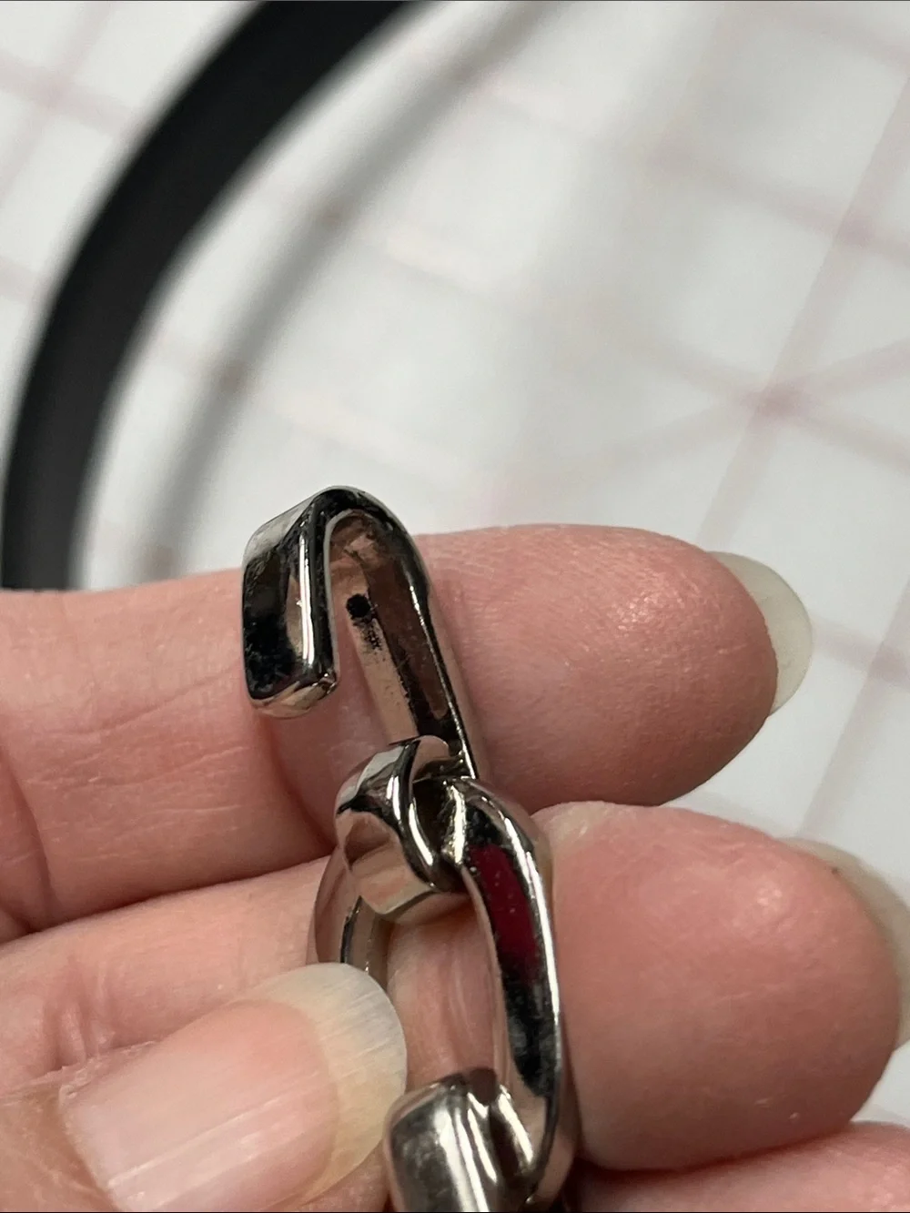 FOSSIL Contemporary Black Leather Chain-Link Waist Belt with Silver Hardware L